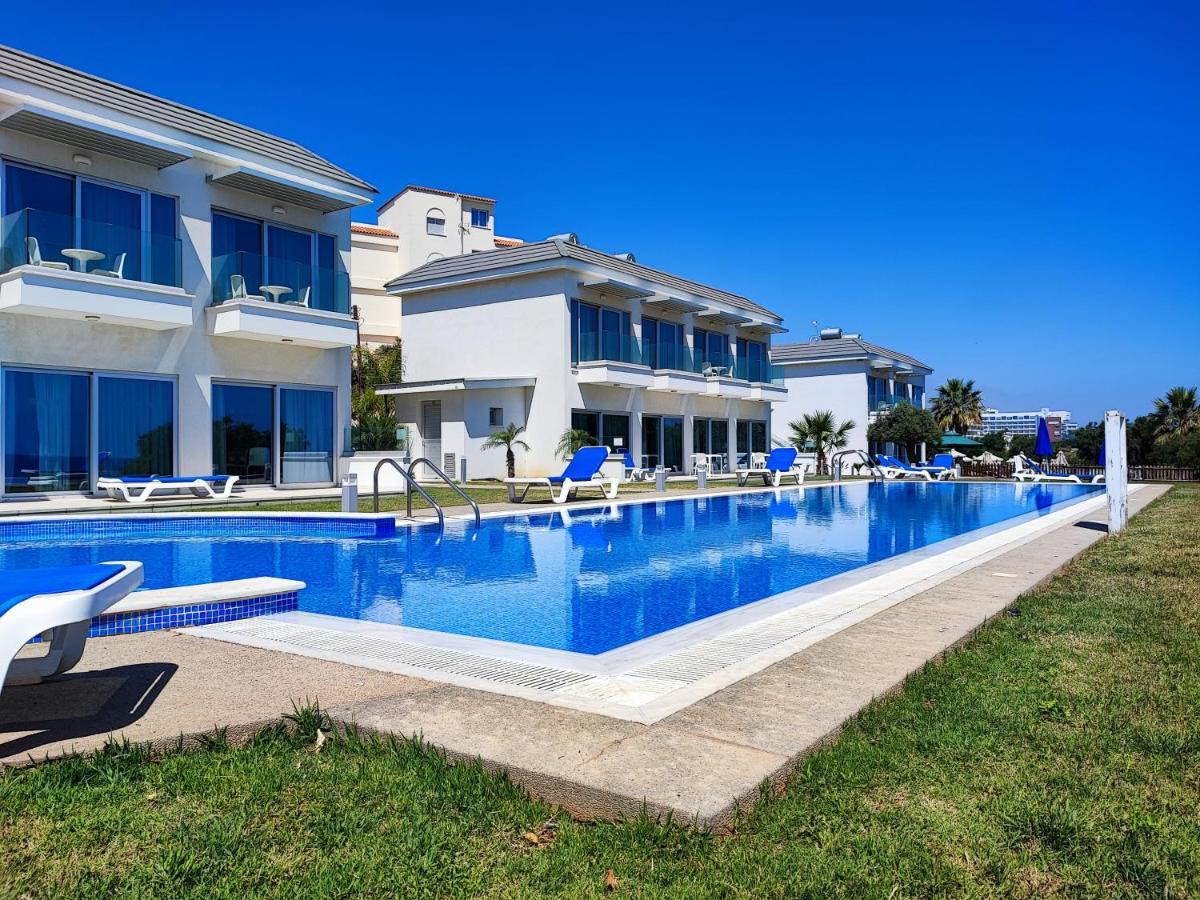 Ocean Suites Luxury Apartments Protaras Exteriör bild